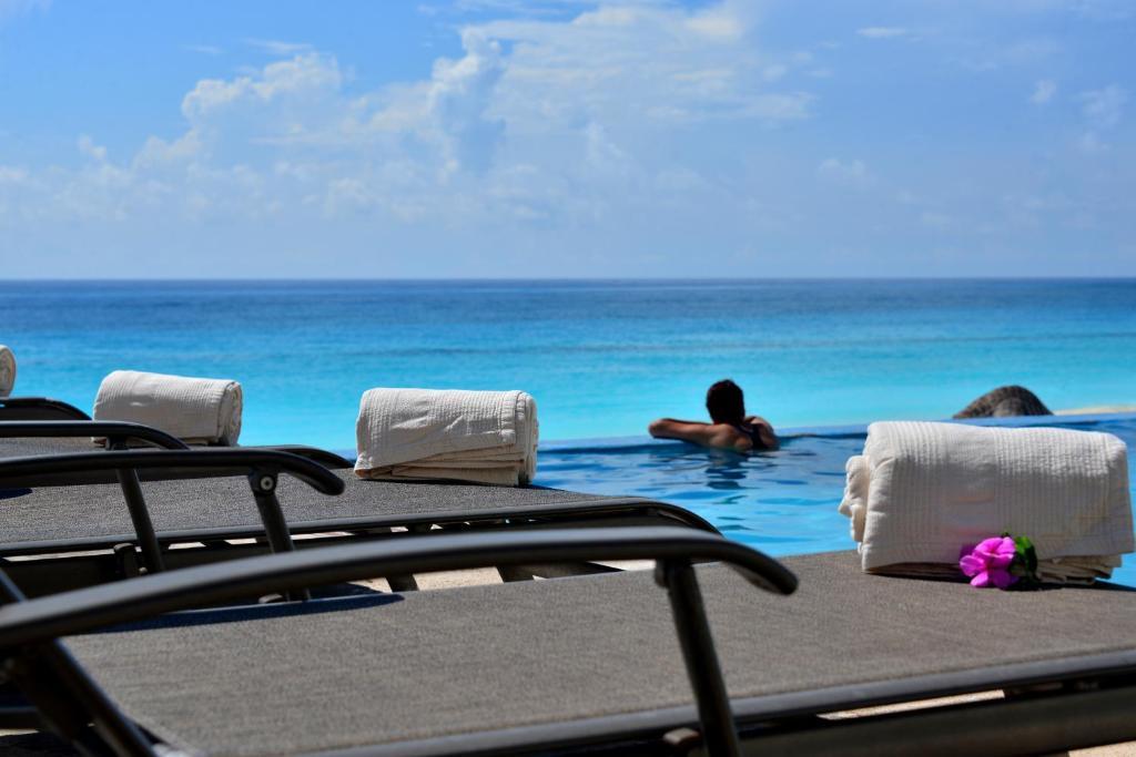 Bsea Cancun Plaza Hotel Instalações foto